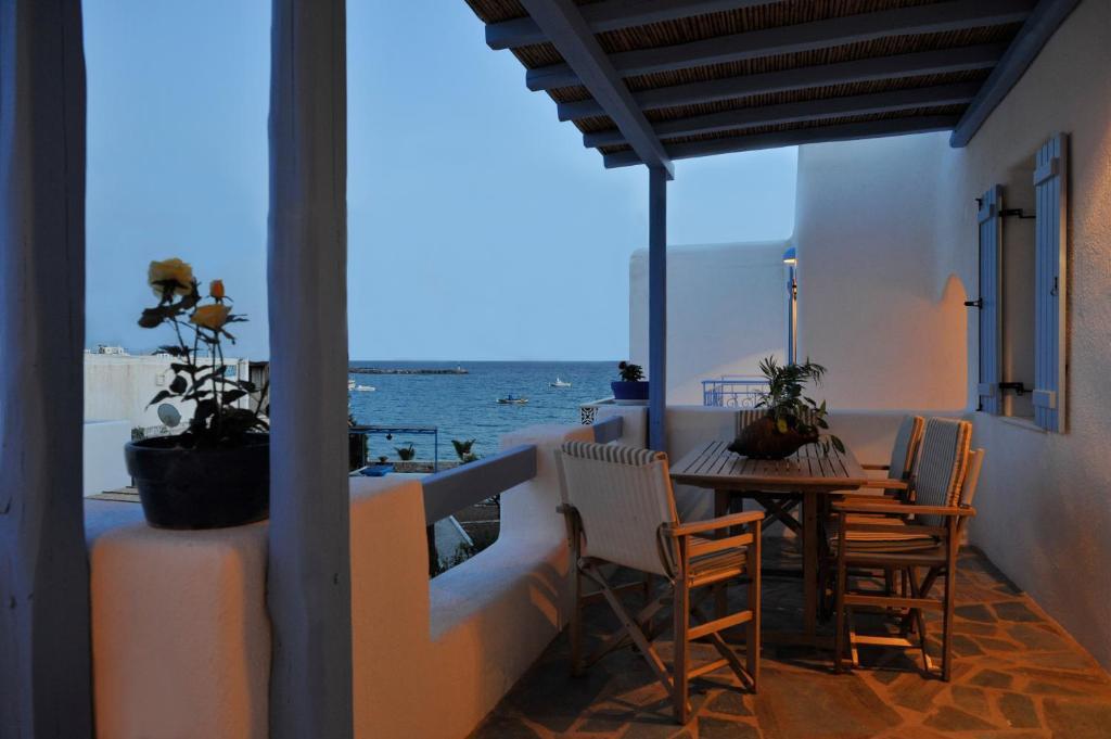Evita Apartments Aliki  Exterior photo